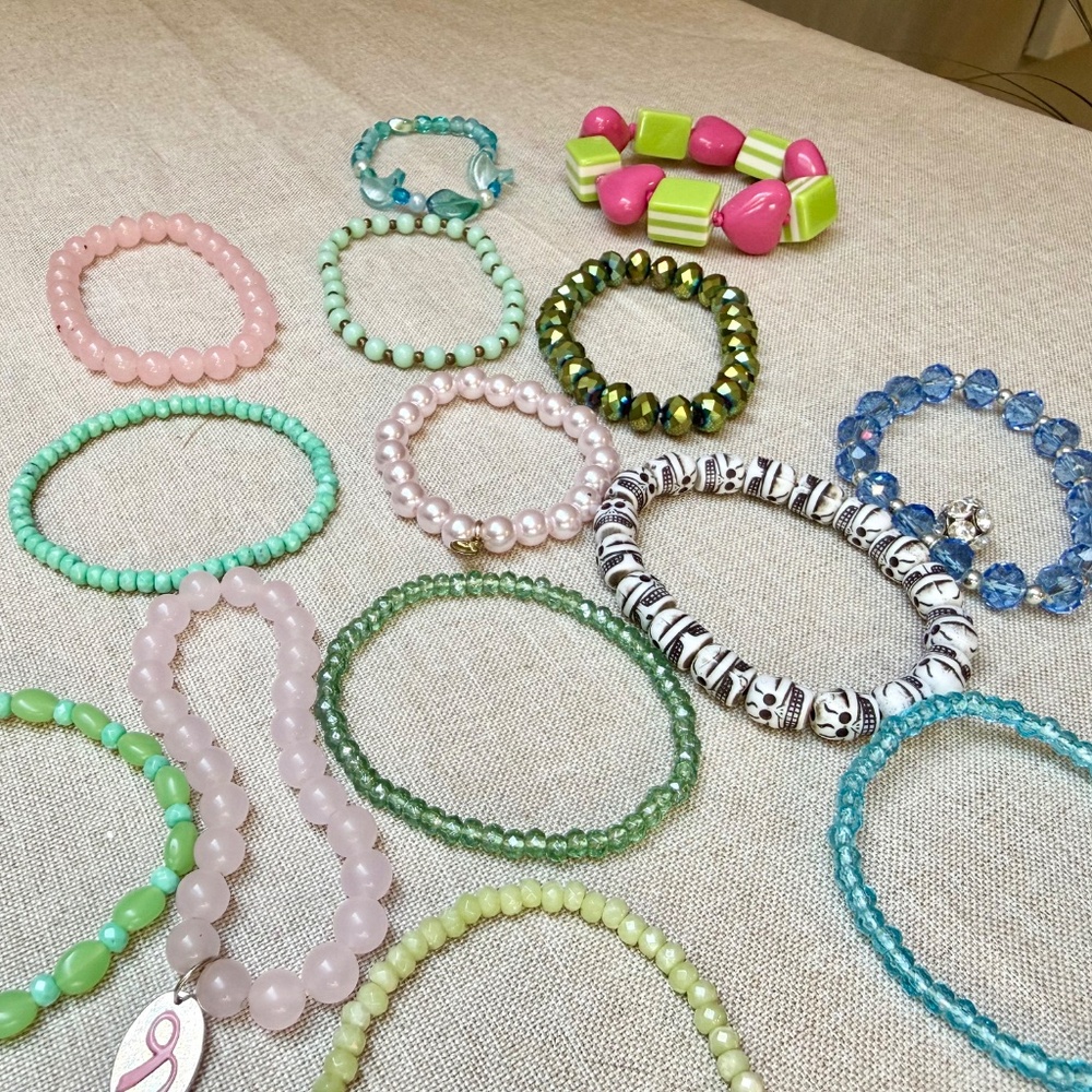 Bundle of 14 Beaded Stretchy Bracelets - Picture 3 of 9